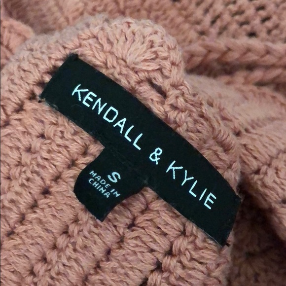 Kendall & Kylie Crochet Crop Top - Picture 3 of 3